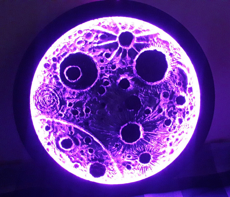 دیوارکوب ماه