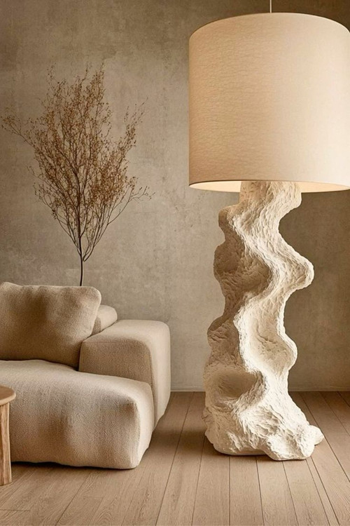 آباژور ایستاده