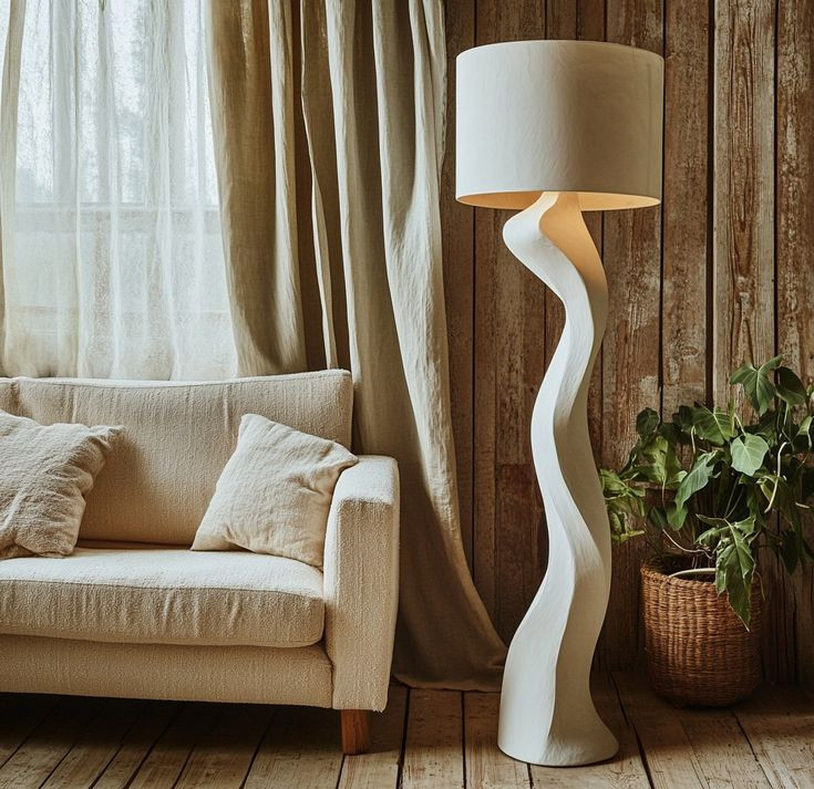 آباژور ایستاده